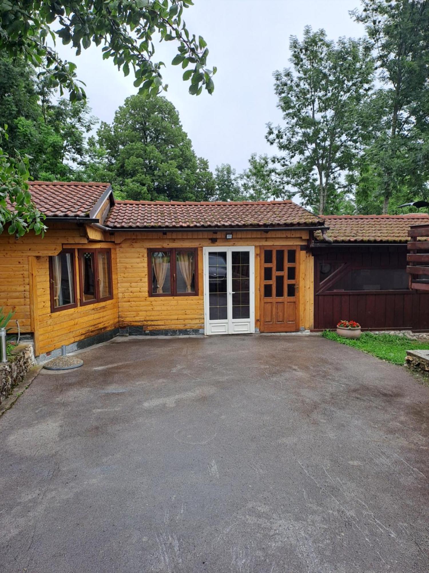 Guesthouse Andrea Poljanak Exterior foto